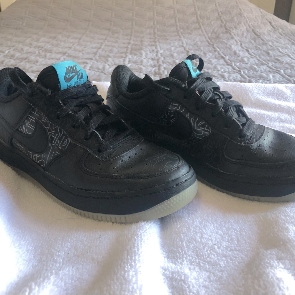 Nike Air Force 1 computer chip space jam - size 4y